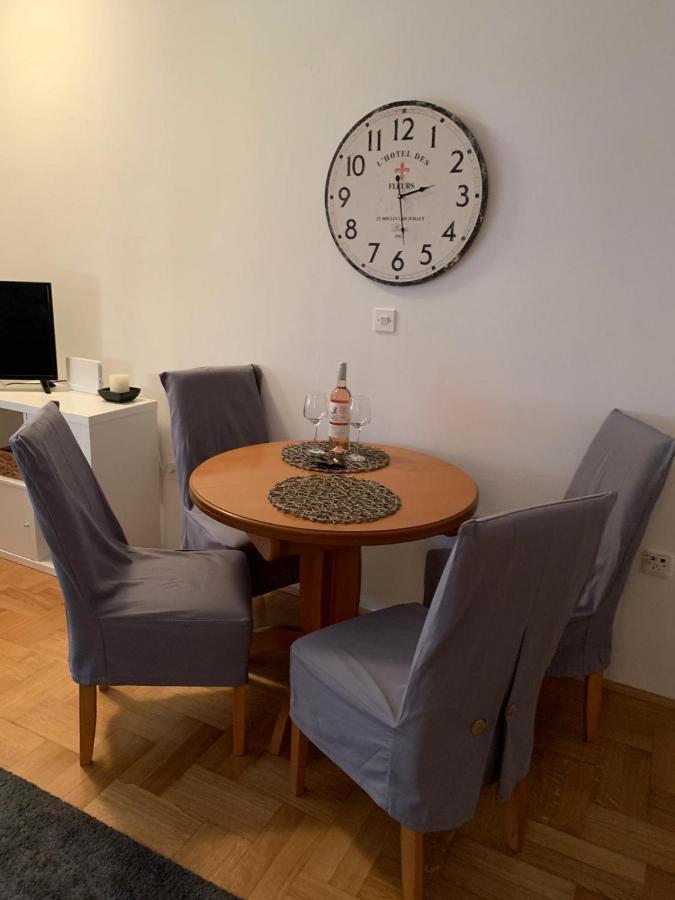 Sarmantni Apartman Malecka 2 萨格勒布 外观 照片