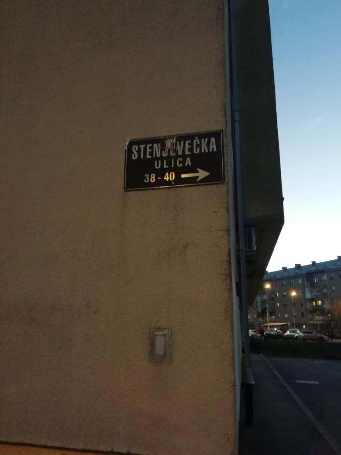 Sarmantni Apartman Malecka 2 萨格勒布 外观 照片